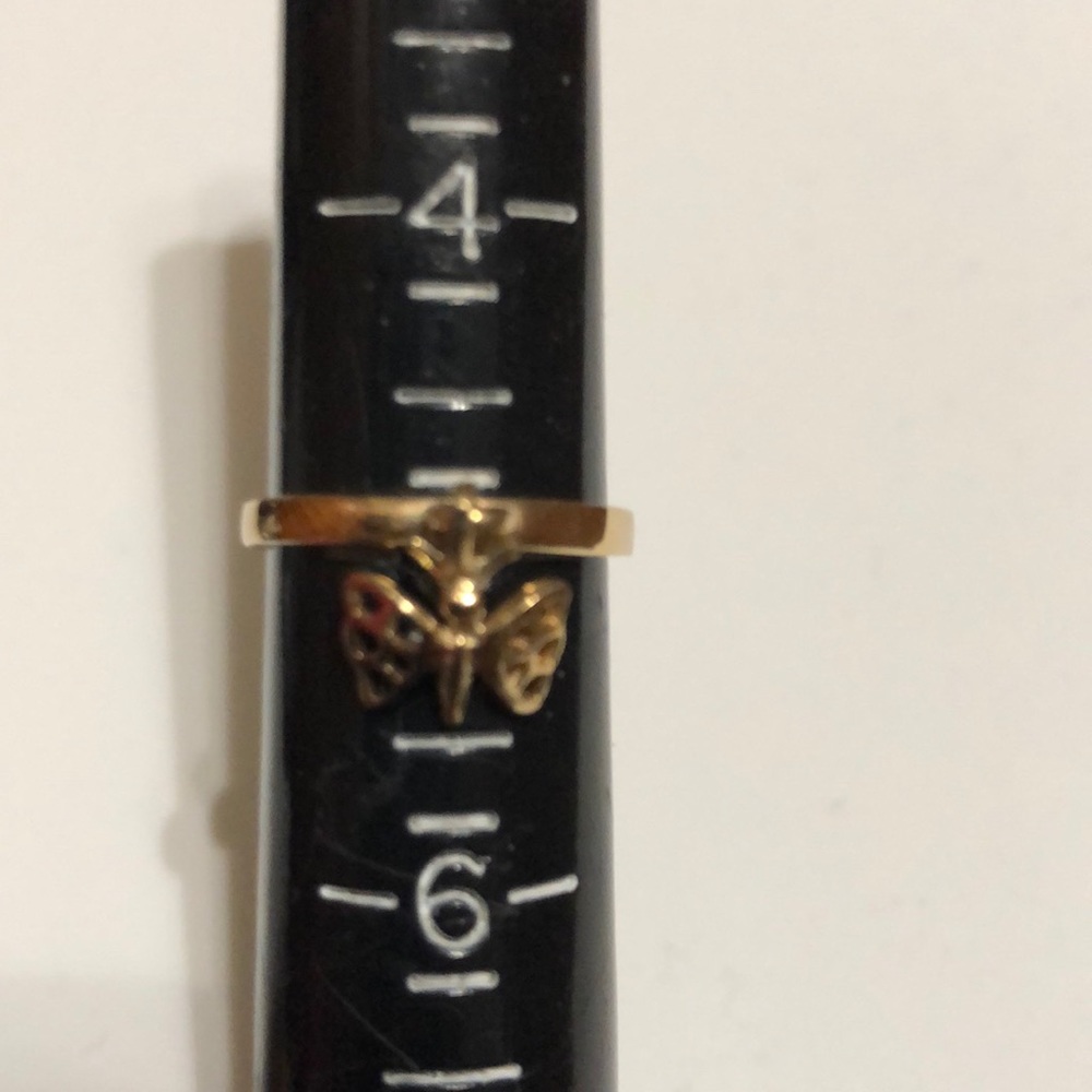10KY Dangling Butterfly Charm Ring Size 5